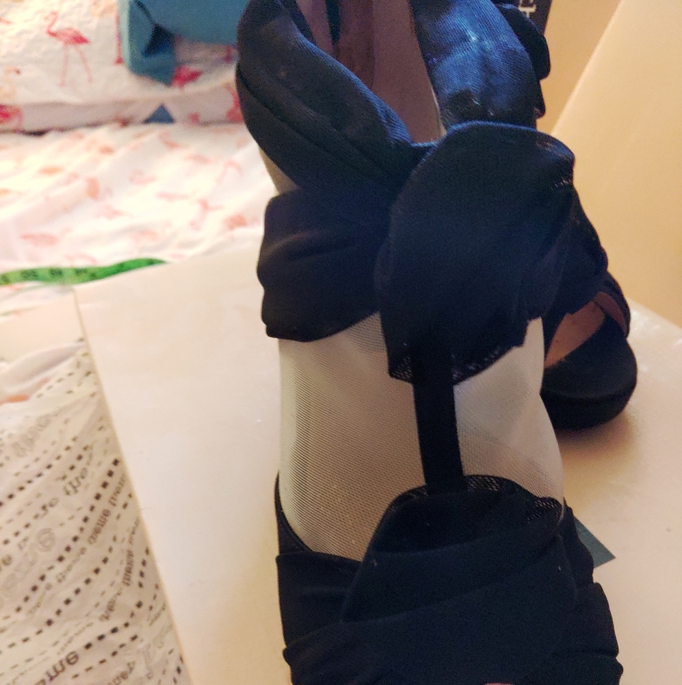 Heels - Picture 6 of 8